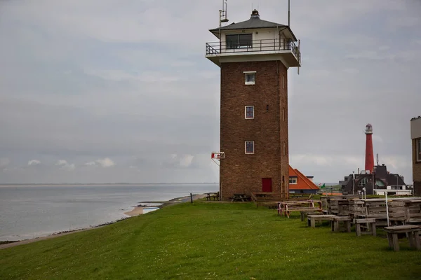 Vuurtoren Aan Kust Van Zee — Stockfoto