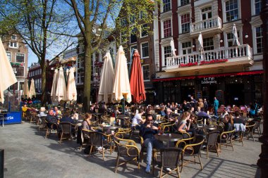 Şehrin sokak manzarası 