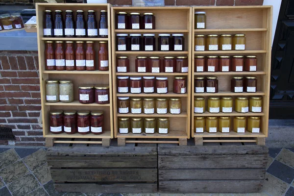Jars Wooden Shelves Market — Stock Photo, Image