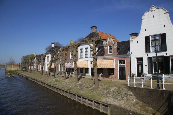 Typisch Holländische Historische Stadt Sloten Mit Alten Häusern Und Kanal — Stockfoto
