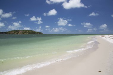 Güzel tropikal plaj manzarası