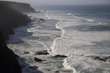 Portekiz 'in güneyindeki Algarve' nin batı kıyısında inanılmaz bir manzara var..