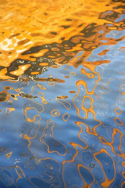 Wassertropfen Auf Den Fluss — Stockfoto