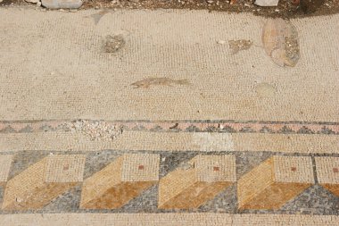 Döşeme desenli eski duvar
