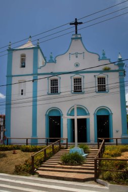Eski beyaz ve mavi kilise binası, seyahat çekimi.