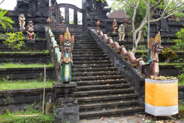 Balili Hindu mitolojik resimleri, figürleri ve heykelleri 