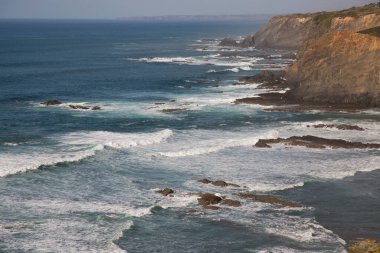 Portekiz 'in güneyindeki Algarve' nin batı kıyısında inanılmaz bir manzara var..