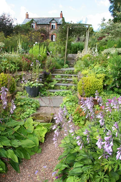 Schöner Anwesen Garten Blick — Stockfoto