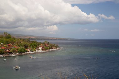 Yazın deniz manzarası.
