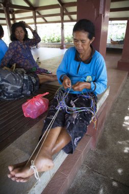 Köydeki yerel Taylandlılar.