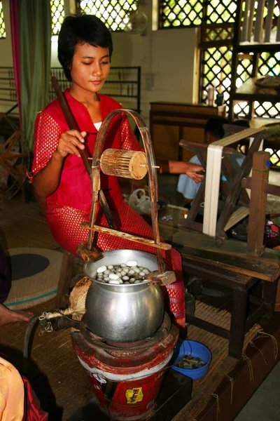 Interior Ancient Asian Sewing Small Factory — Stock Photo, Image