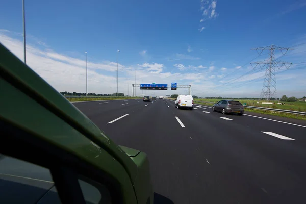 Widok Ruchu Drogowego Okna Samochodu — Zdjęcie stockowe