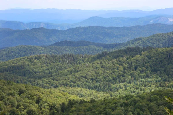 Dağların güzel manzarası