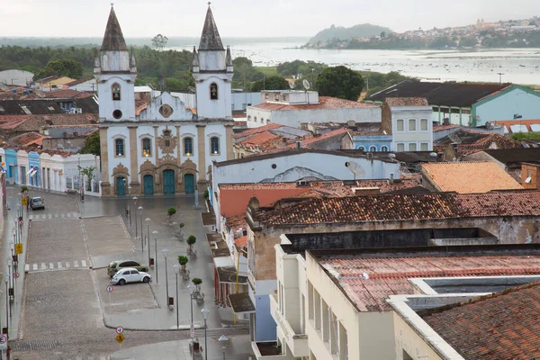 Otantik mimarisi olan şehir caddesi manzarası, seyahat çekimi