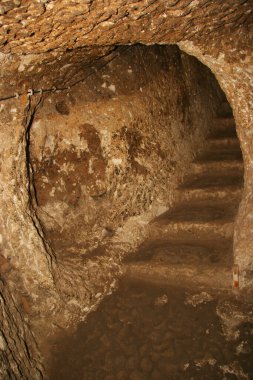 Bizans döneminden kalma tarihi yeraltı şehirleri Kapadokya hindisi, oturma odası, kilise, koridor, depolama ve daha fazlası.