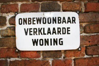 Levhalı tuğla duvar 