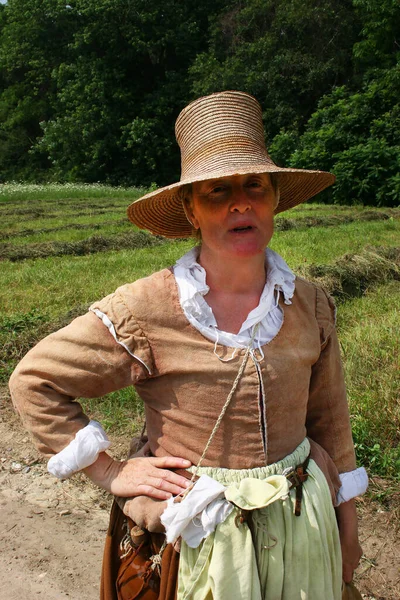 Woman Traditional Medieval Costume Field Travel Shot — Stock Photo, Image