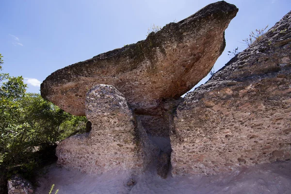 Scena Naturale Con Grandi Pietre Verde — Foto Stock