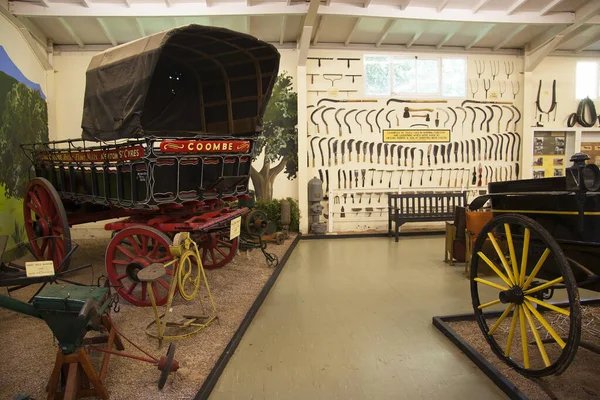 Εσωτερικό Του Μουσείου Στην Πόλη Παλιά Οχήματα — Φωτογραφία Αρχείου