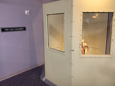 Müzedeki gaz odası.