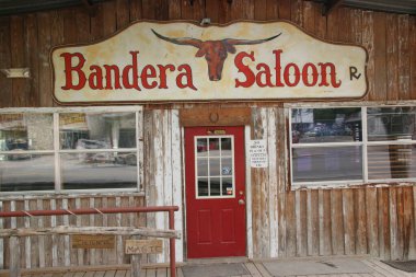 Bandera salonuna giriş.