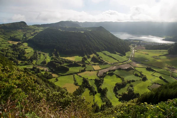 Dağların güzel manzarası