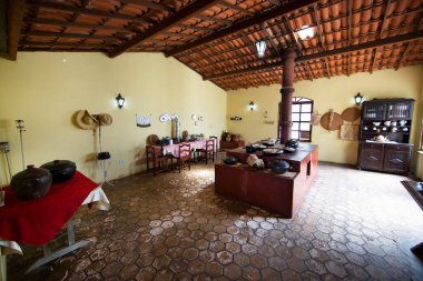 Modern bir otelin içinde.