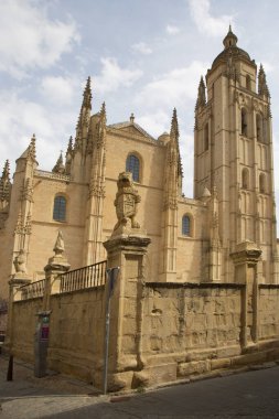 Eski mimari ile eski kasaba sokak sahnesi