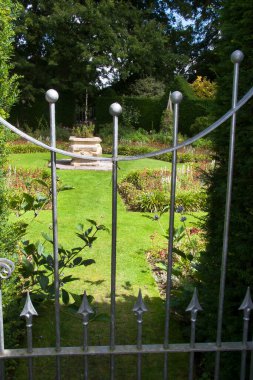 Güzel bir park manzarası.