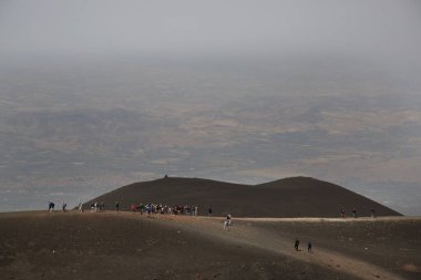 Çöldeki dağların manzarası