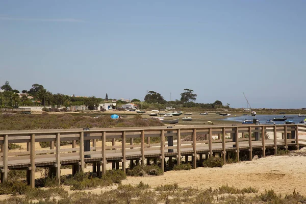 Praia do Barril, Portekiz 'in Tavira bölgesindeki en iyi plajlardan biridir. 