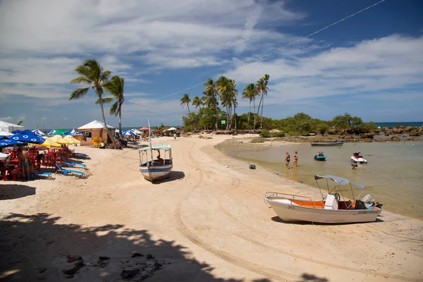 Openbaar Strand Scene Met Mensen Het Zonlicht — Stockfoto