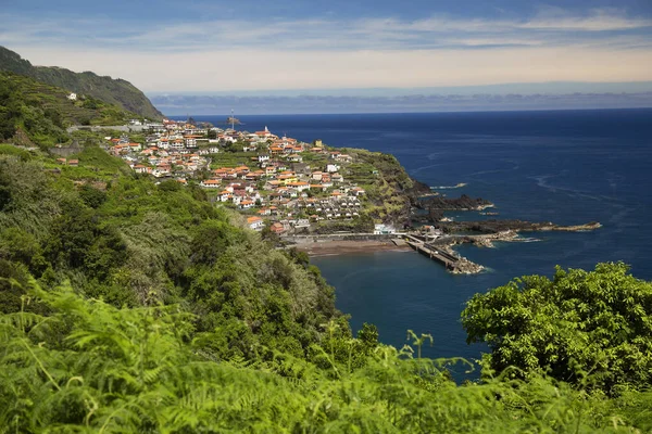 Paisajes Costeros Isla Madeira Porto Moniz Con Piscina Natural Mar —  Fotos de Stock