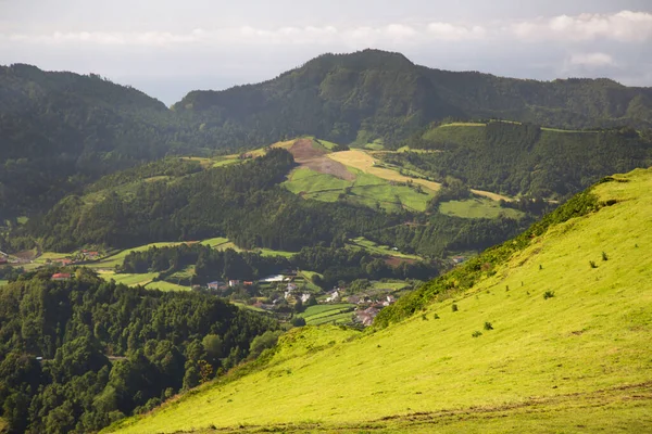 Dağların güzel manzarası