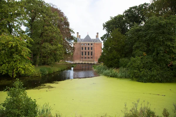 Amerongen, Hollanda 'nın Utrecht eyaletine bağlı bir köydür. 