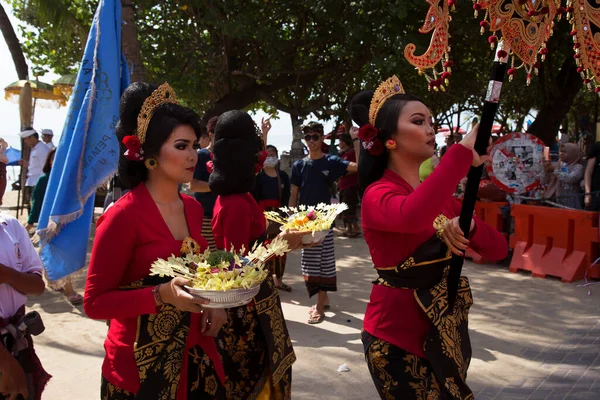 Young Asian Women Traditional Festive Thai Clothes Travel Shot — Stock Photo, Image