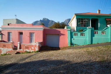 Capetown 'un tipik bir turistik bölgesindeki eski ve tarihi bo-kaap şehir merkezi.