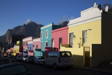 Capetown 'un tipik bir turistik bölgesindeki eski ve tarihi bo-kaap şehir merkezi.