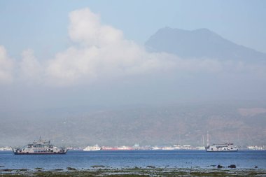 Deniz ve gökyüzü manzarası