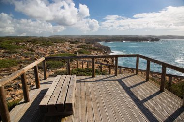 Portekiz 'in batı kıyısındaki güzel deniz manzarası