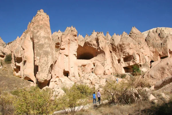 Casas Cueva Iglesias Talladas Las Rocas Volcánicas Con Puertas Ventanas — Foto de Stock