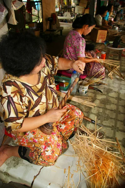 People Working Workshop Close View — Stock Photo, Image