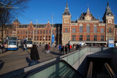 Hollanda, Amsterdam 'daki eski tren istasyonu.
