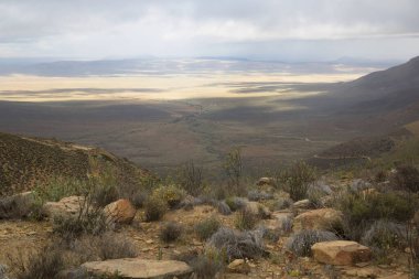 Dağ vadisinin güzel manzarası  