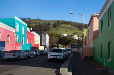 Capetown 'un tipik bir turistik bölgesindeki eski ve tarihi bo-kaap şehir merkezi.