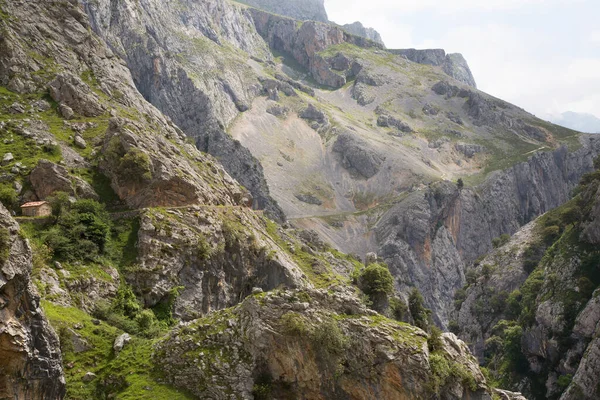 Dağların güzel manzarası