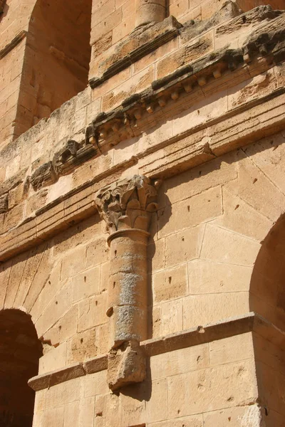 Turist manzarası, kasabanın eski kalıntıları.