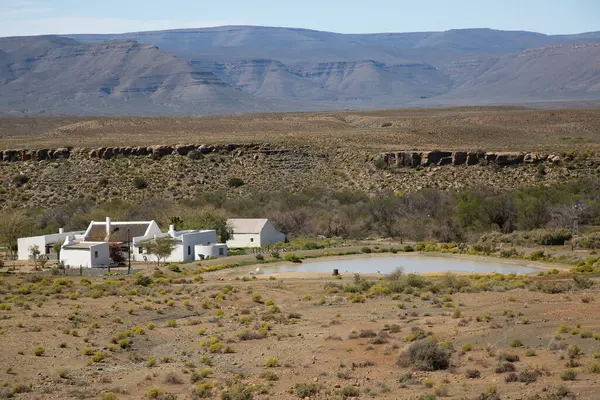Çöldeki yol manzarası