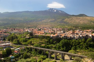 İspanyol köyünün eski şehrinin manzarası.