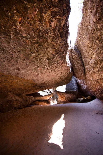 Escena Natural Con Grandes Piedras Luz Del Sol — Foto de Stock